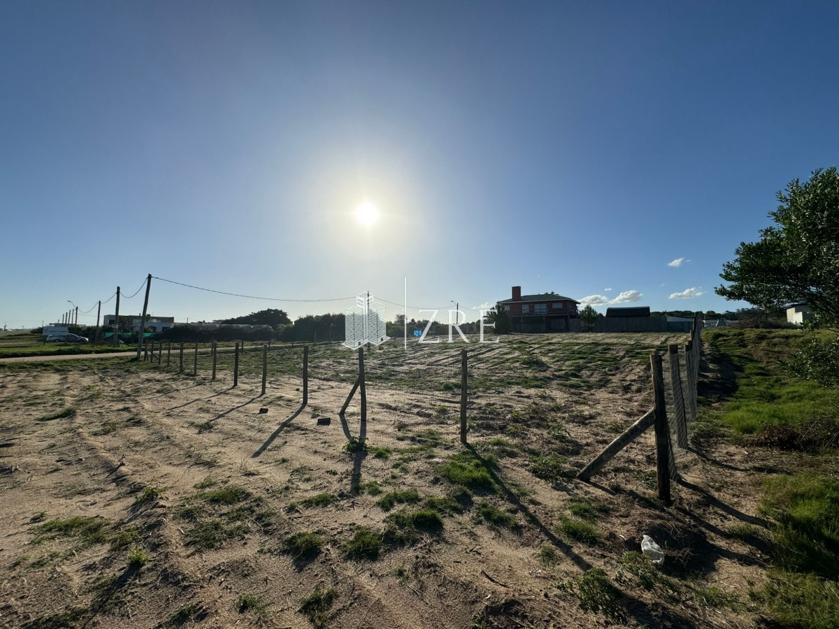 Terreno ID.772 - Venta terreno primera linea. Balneario Buenos Aires. 