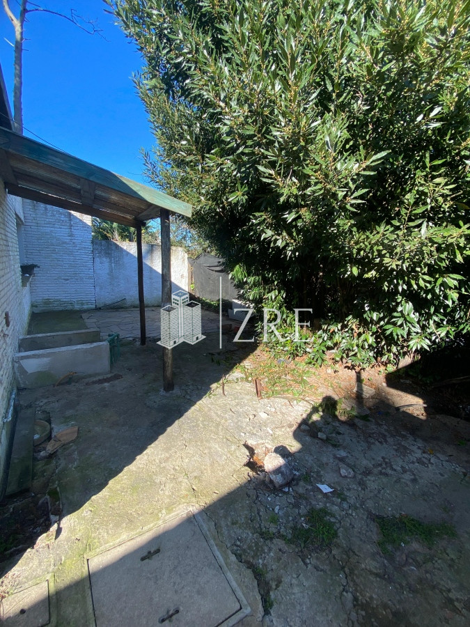Terreno ID.742 - Venta terreno Punta del Este con casa para reciclar