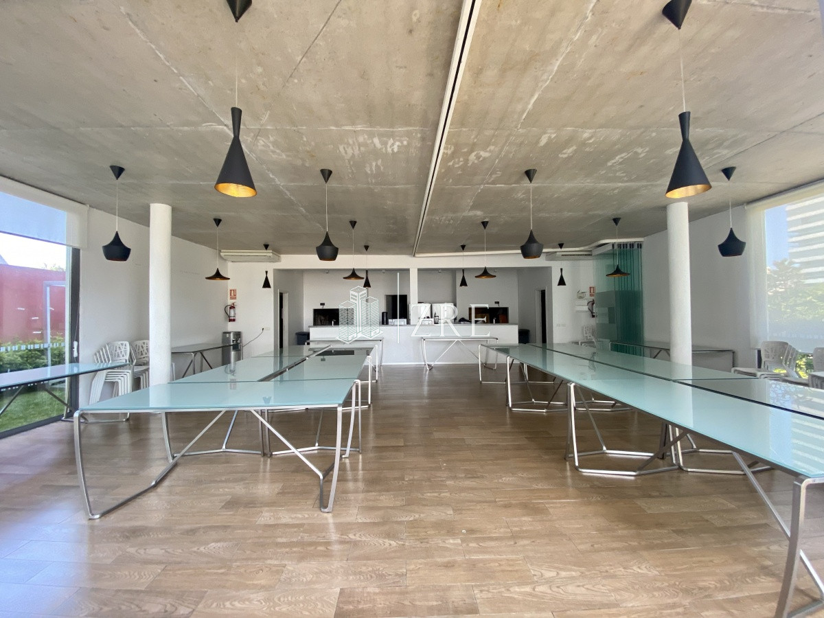 Apartamento ID.224 - Venta apartamento. 3 Dormitorios. Playa mansa, Punta del Este.