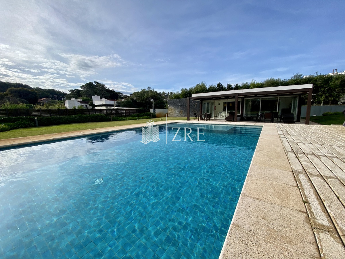 Apartamento ID.116 - Alquiler espectacular apartamento en primera linea - Punta del Este, Brava
