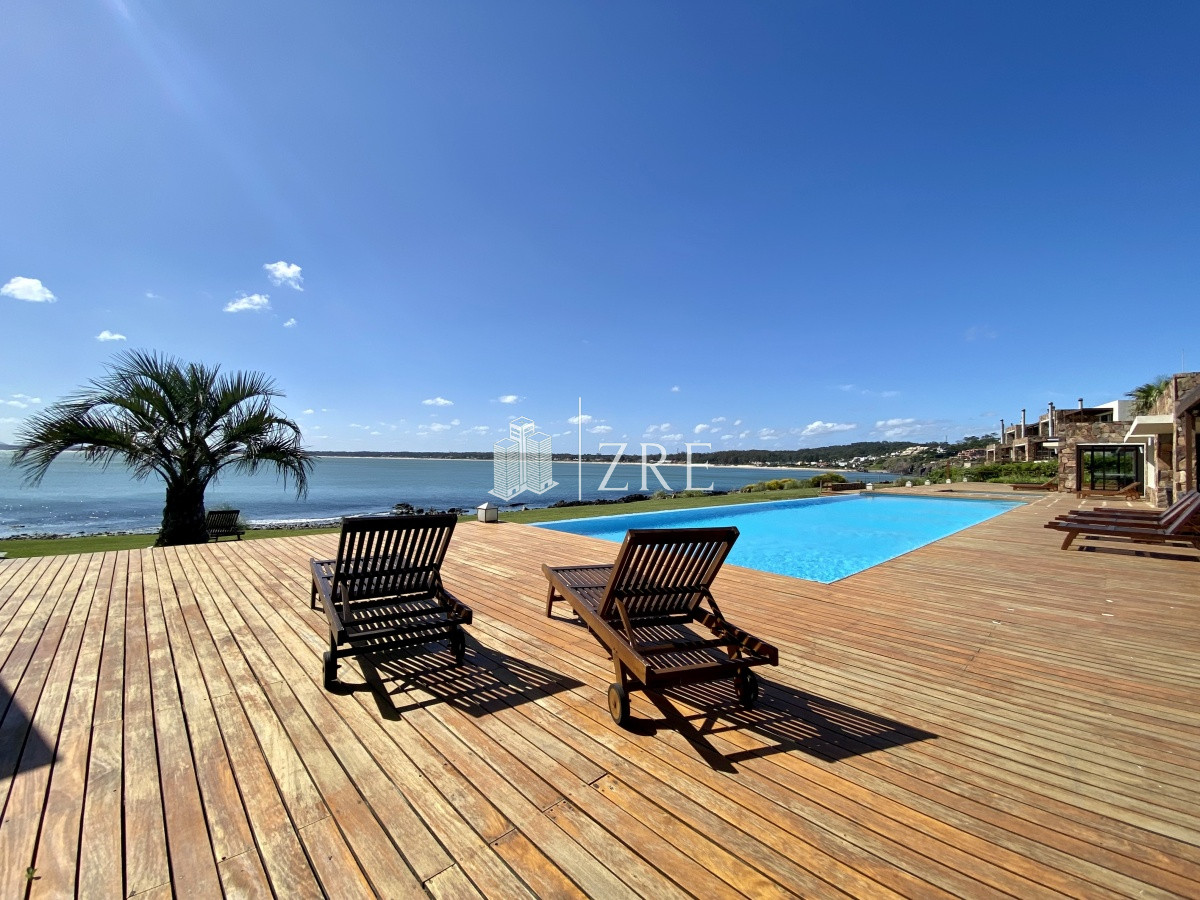 Apartamento ID.269 - Venta apartamento 3 dormitorios más dependencia Punta Ballena 