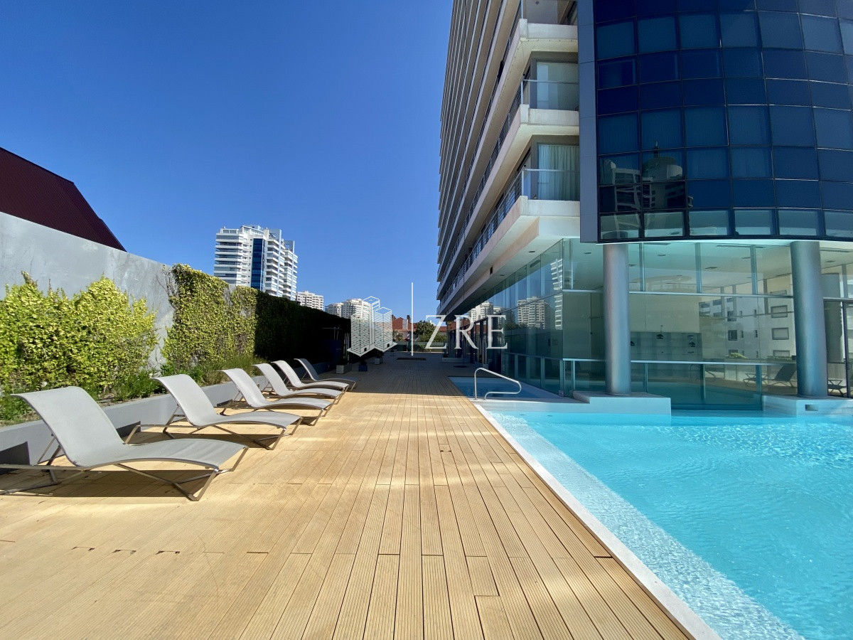 Apartamento ID.224 - Venta apartamento. 3 Dormitorios. Playa mansa, Punta del Este.