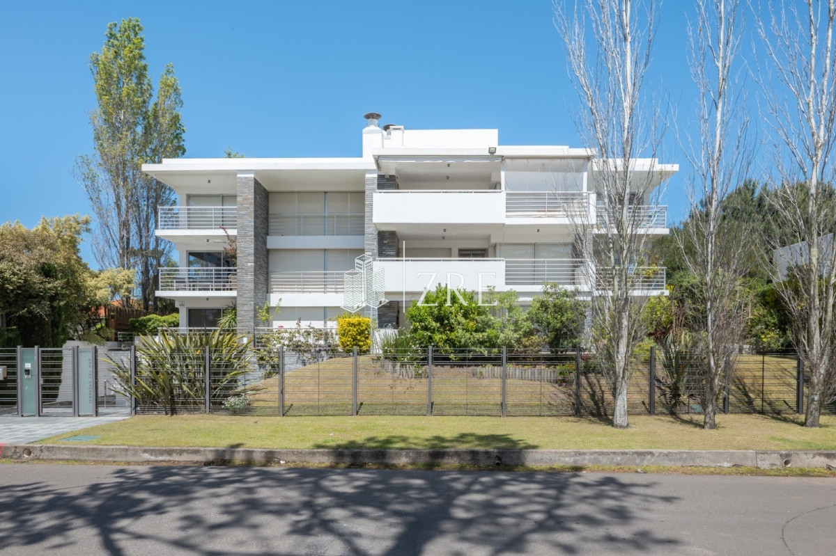 Apartamento ID.745 - Venta apartamento Punta del Este 3 dormitorios