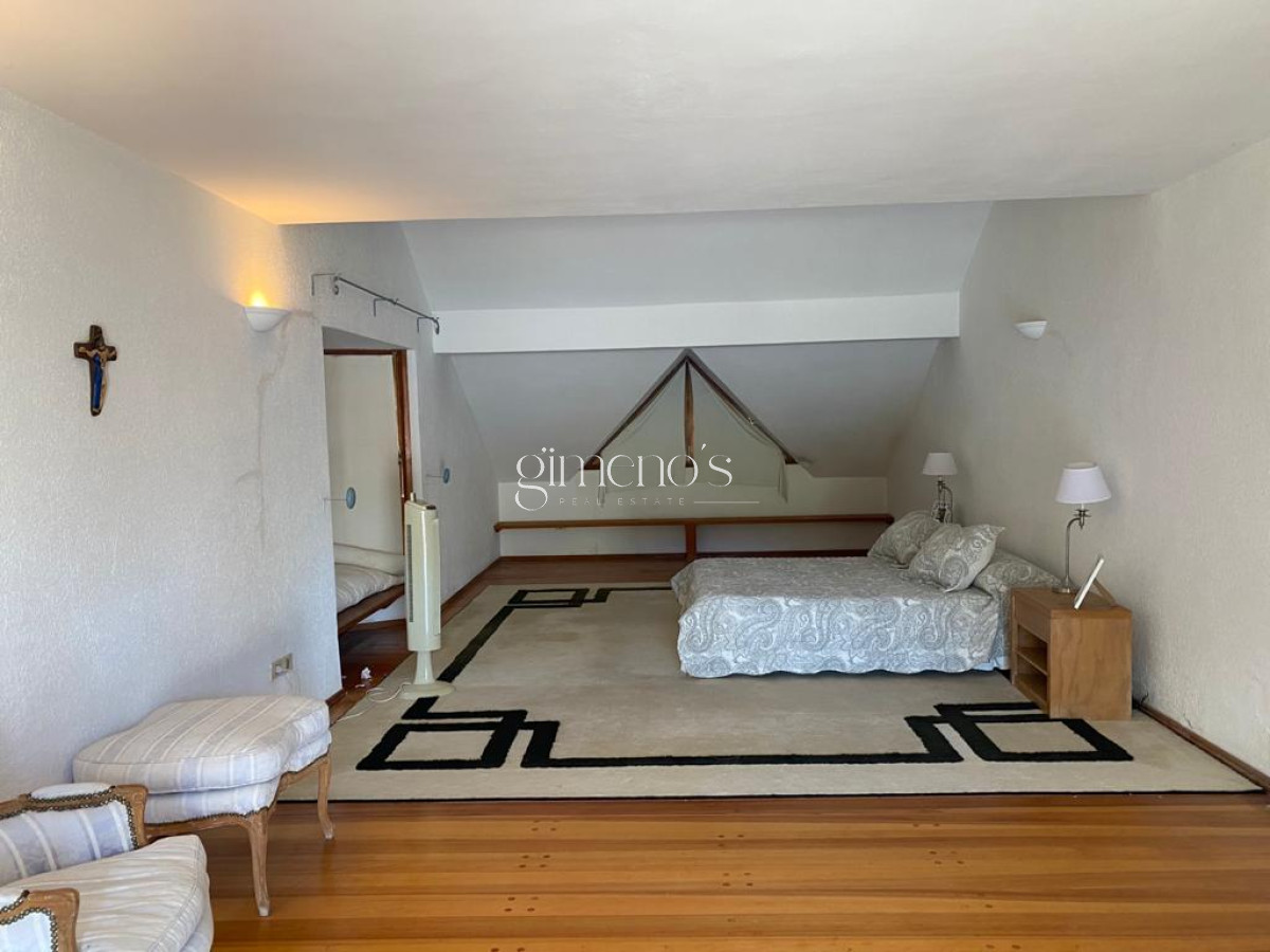 Casa ID.43 - Venta casa 5 dormitorios playa brava Punta del Este