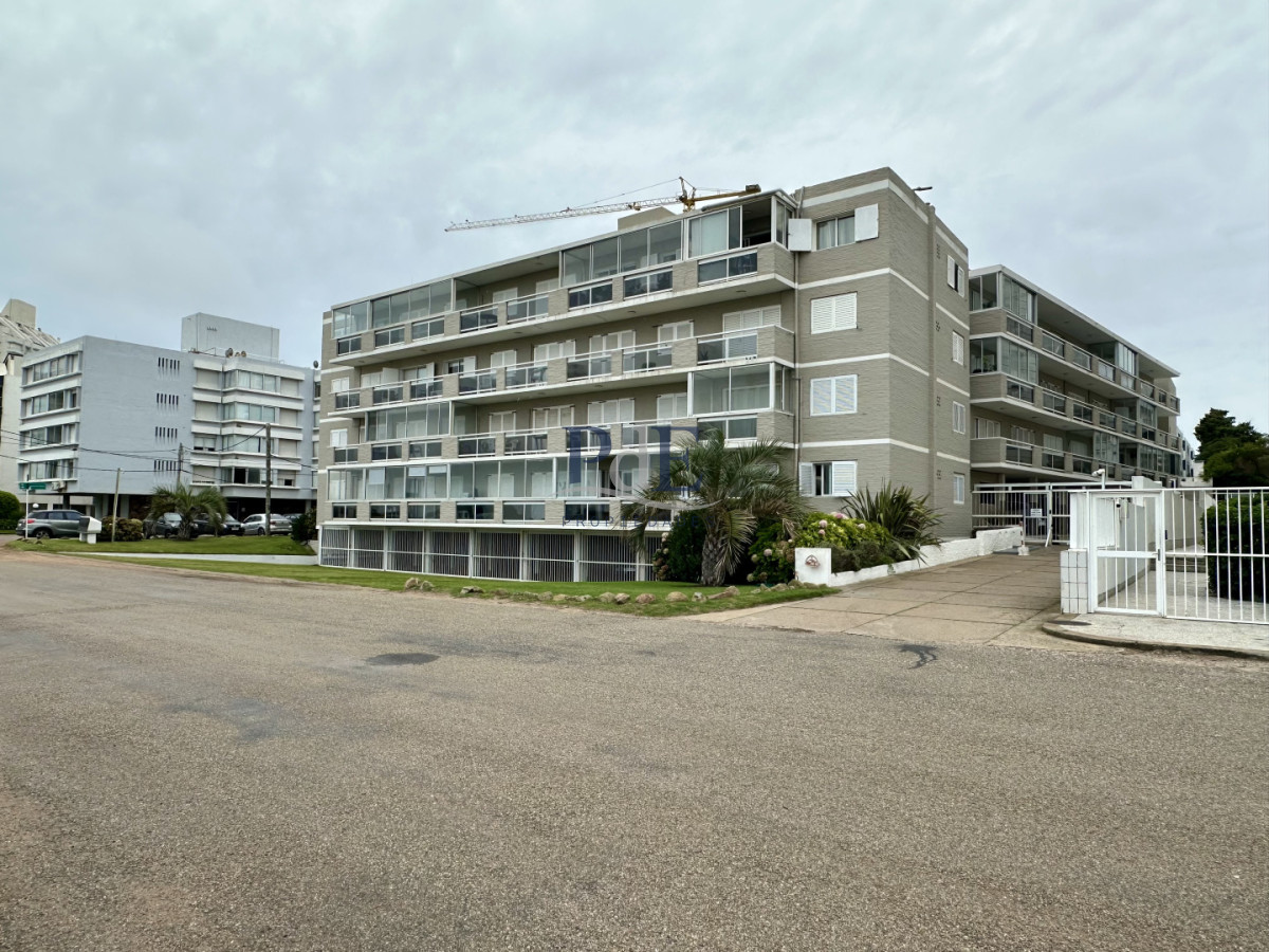 Venta apartamento 1 dormitorio playa brava Punta del Este - Imagen 13