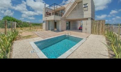 Casa en venta de 3 dormitorios frente al mar en La Juanita, Jose Ignacio