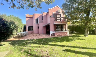 Venta Casa -  5 dormitorios 3 baños - Portezuelo, Punta Ballena