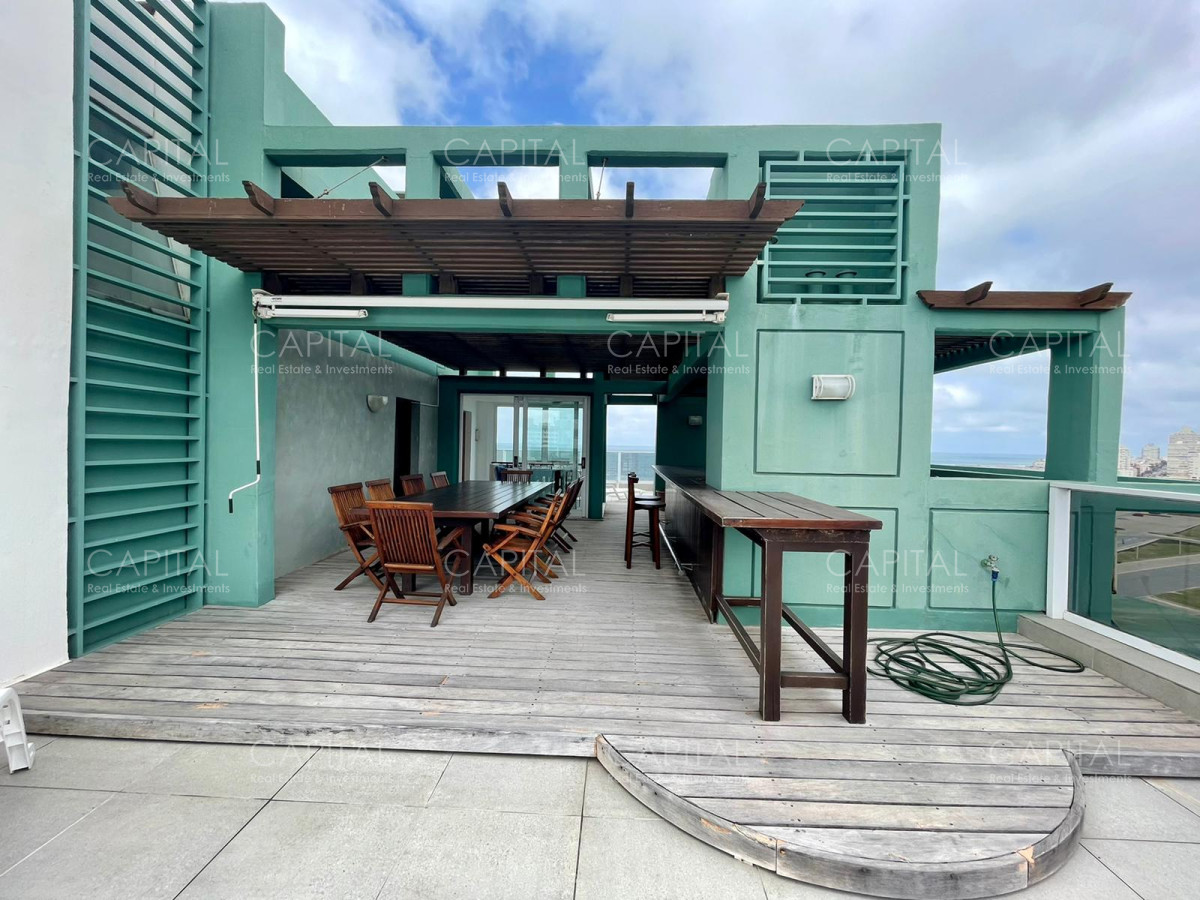 Apartamento ID.30936 - Excepcional penthouse en primera linea de la Brava!