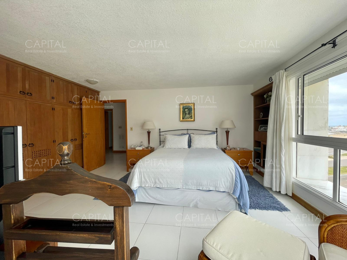 Apartamento ID.30936 - Excepcional penthouse en primera linea de la Brava!