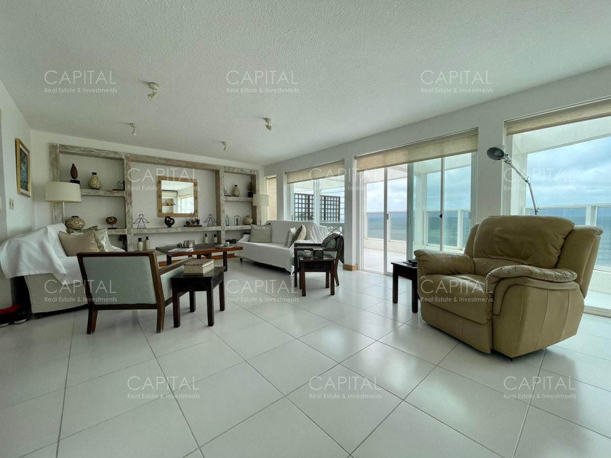 Apartamento ID.30936 - Excepcional penthouse en primera linea de la Brava!