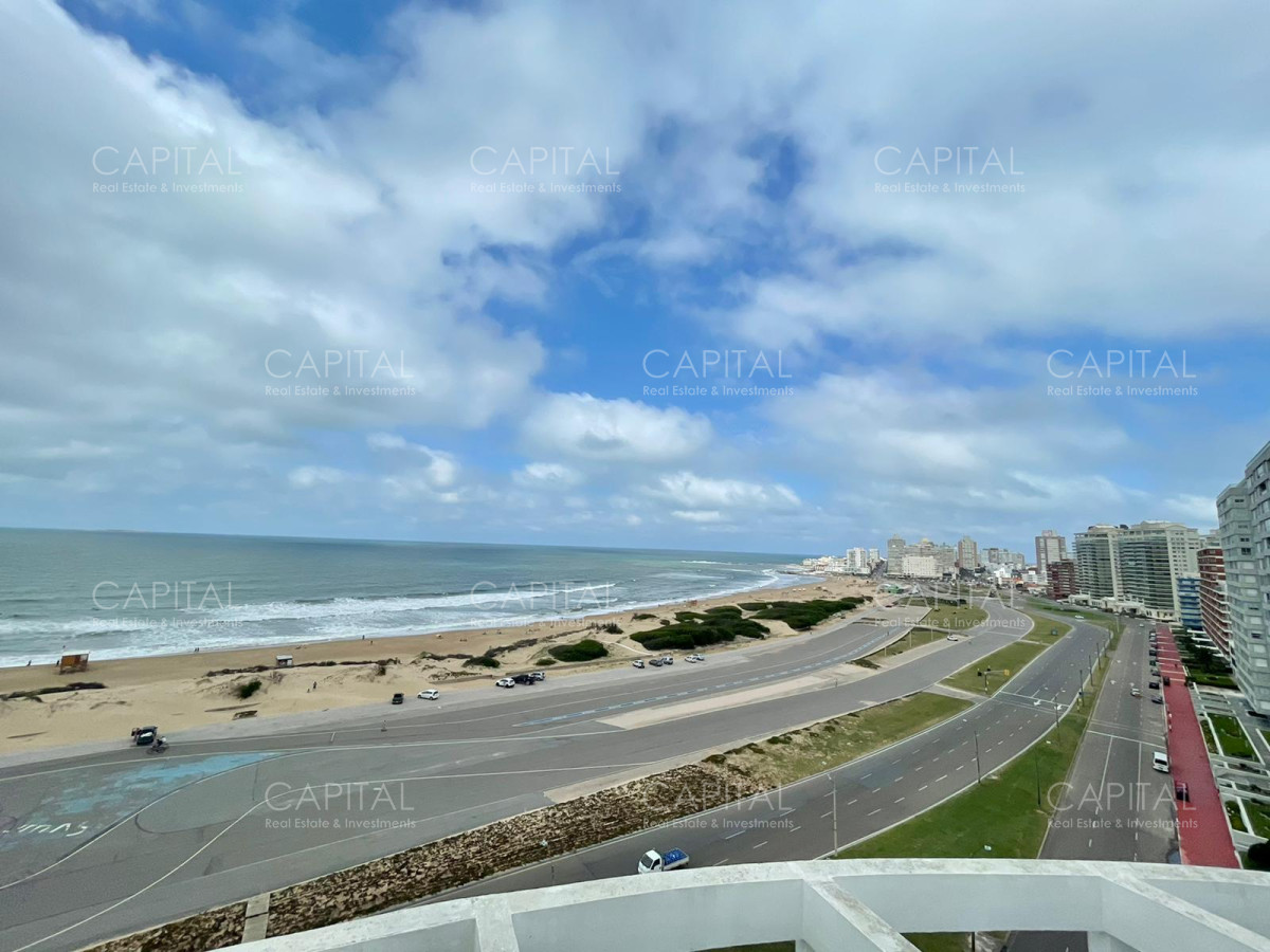 Apartamento ID.30936 - Excepcional penthouse en primera linea de la Brava!