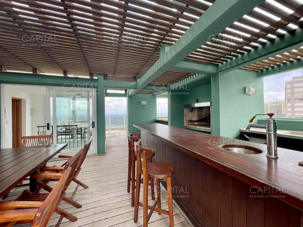 Apartamento ID.30936 - Excepcional penthouse en primera linea de la Brava!