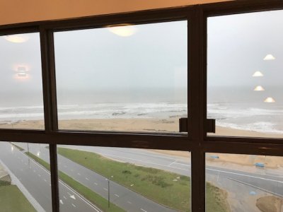 Alquiler temporal apartamento 3 dormitorios. Playa brava, Punta del Este  - DMC5287A