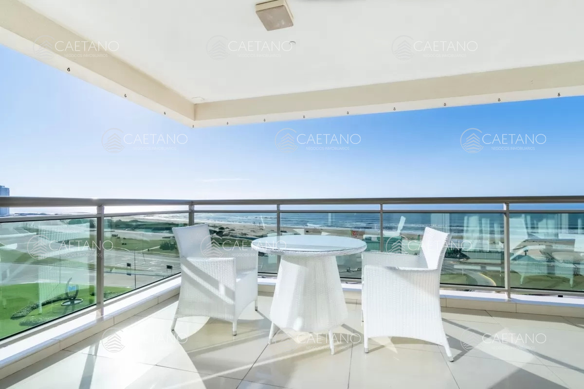 Apartamento en Punta del Este, Brava