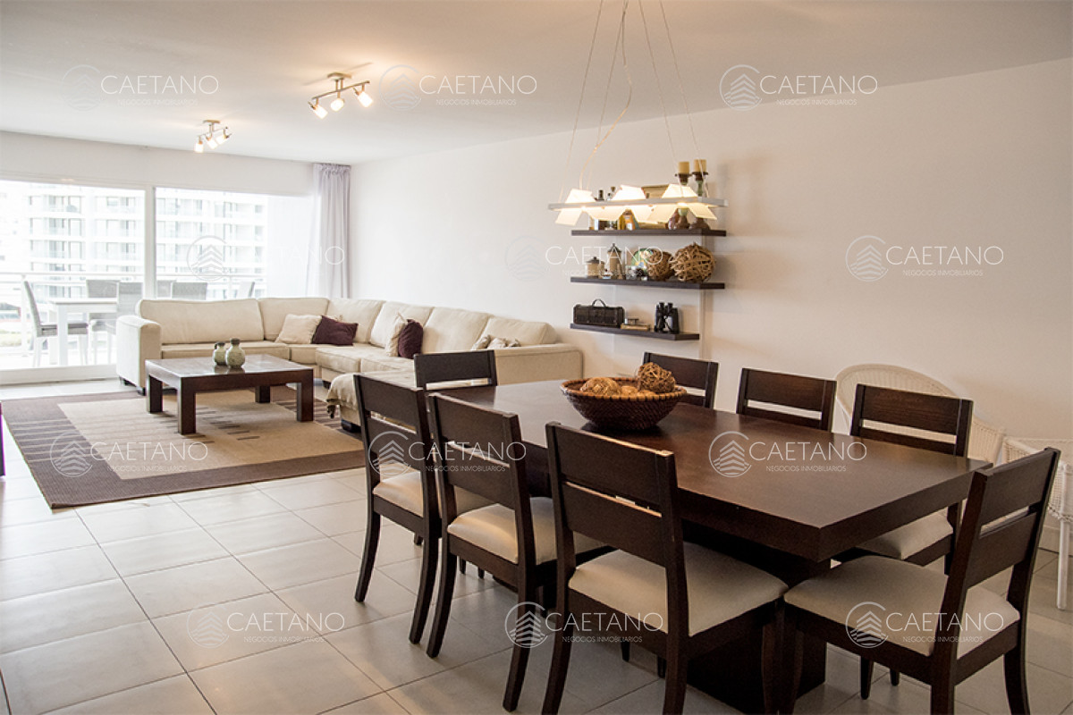 Venta apartamento 3 dormitorios. Aidy Grill, Punta del Este