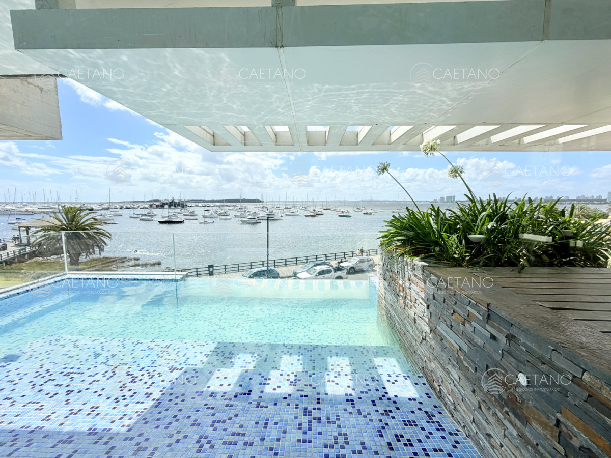 Venta apartamento 4 dormitorios. Peninsula, Punta del Este.  - DMC3566A