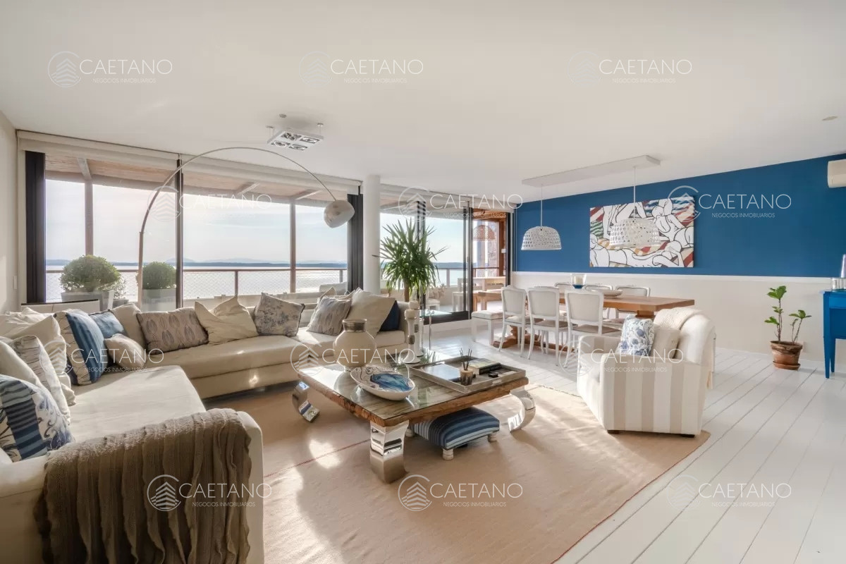 Venta apartamento 3 dormitorios más dependencia Punta Ballena 