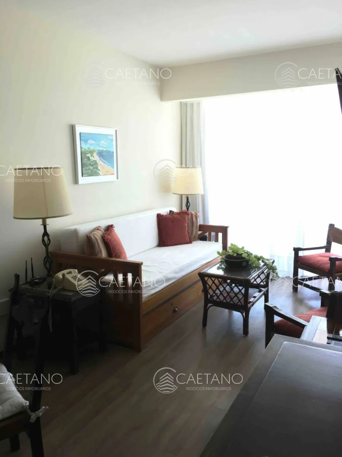 venta apartamento un dormitorio, Peninsula, Punta Del Este  - DMC14713A