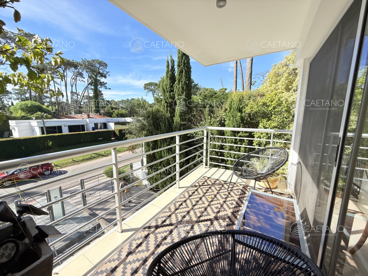 venta apartamento 3 dormitorios. Playa mansa, Punta del Este. - DMC13142A