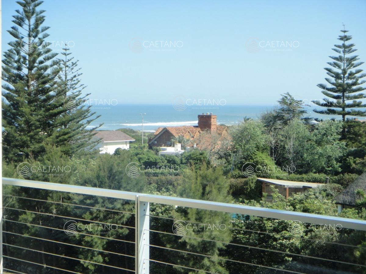 Impresionante apartamento de 4 dormitorios en Brava!