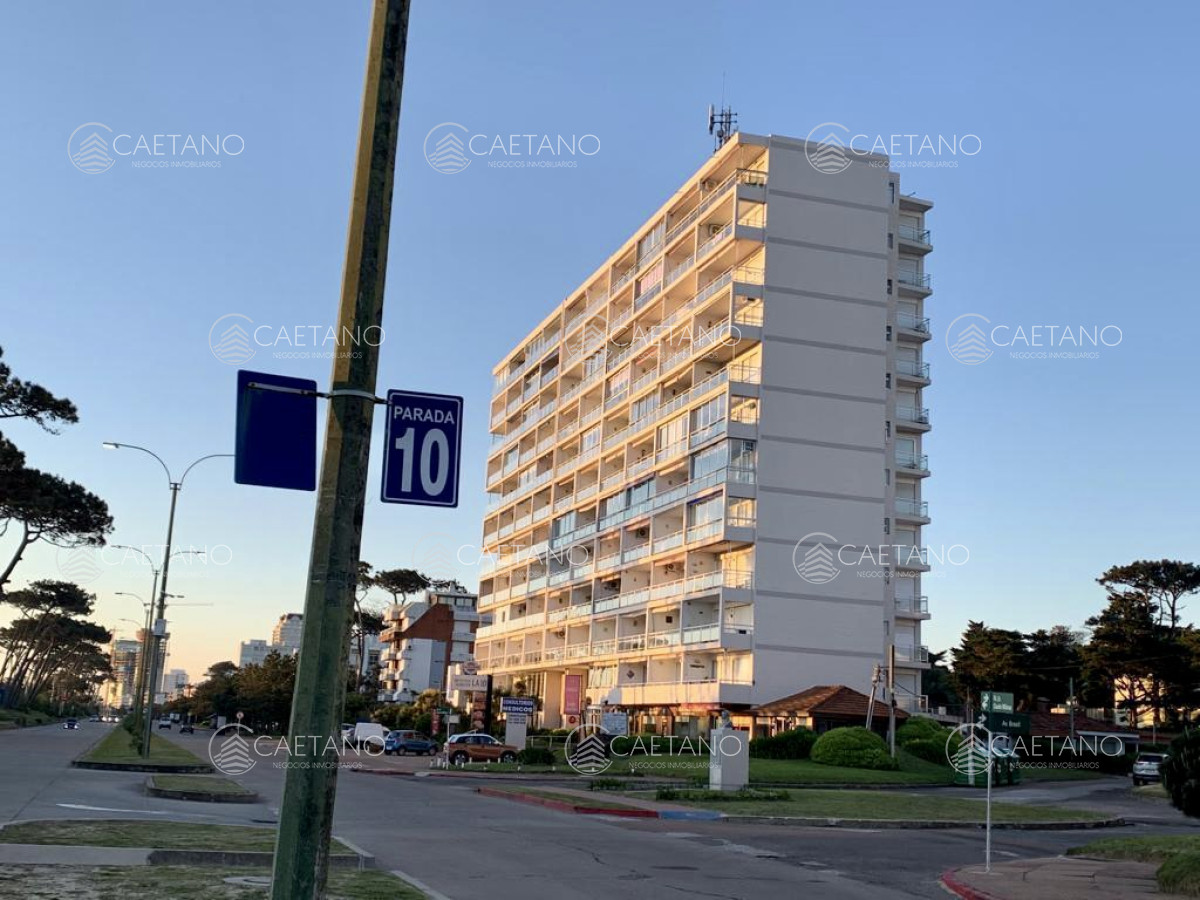 Venta apartamento 1 dormitorio Playa mansa Punta del Este - DMC9754A