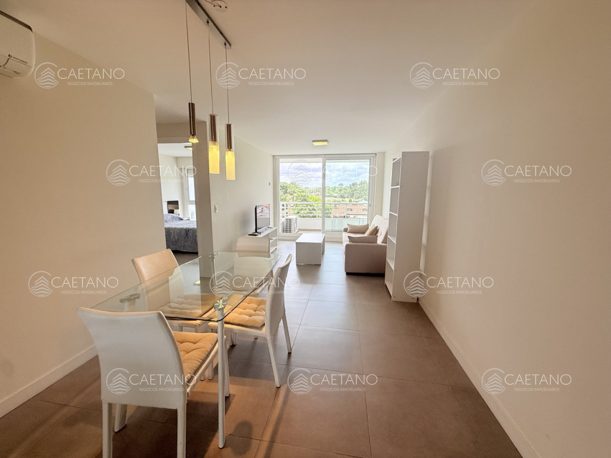 Hermoso apartamento con excelentes servicios en venta y alquiler en Playa Mansa - DMC3834A