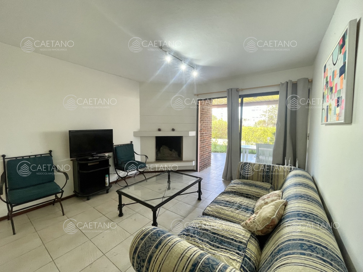 Venta Oportunidad Departamento - 3 dormitorios - Playa Mansa - Punta Del Este