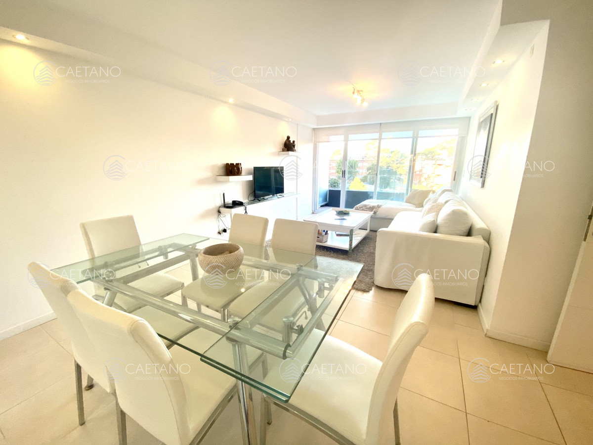 Hermoso apartamento de 3 dormitorios!!