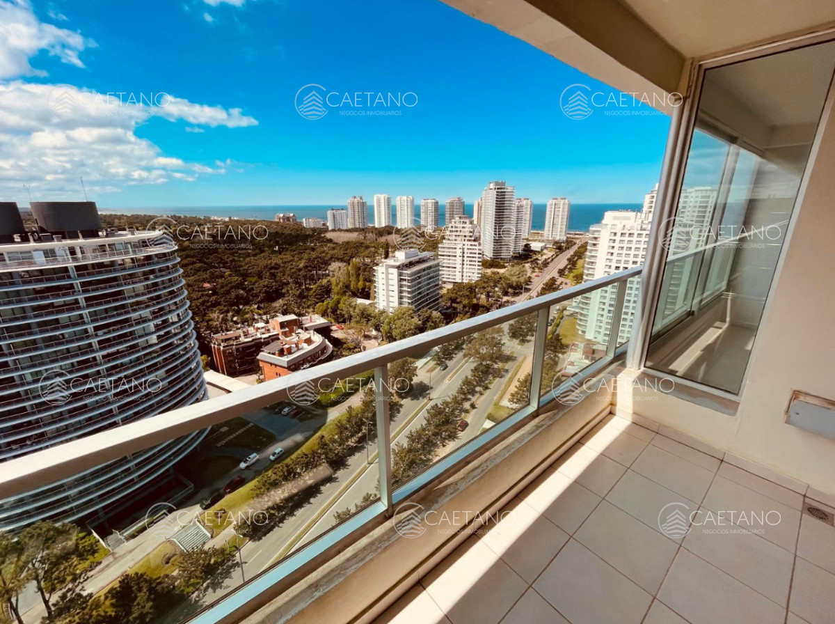 Venta apartamento 3 dormitorios. Roosevelt, Punta del Este.  - DMC15917A