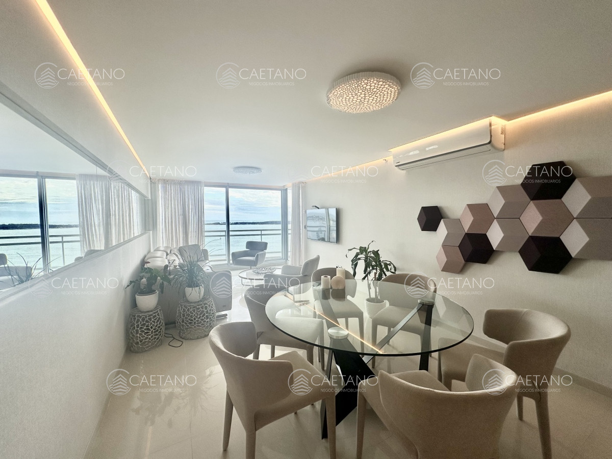 Venta Excepcional Departamento - 2 Dormitorios + Servicio - Mansa Punta Del Este 
