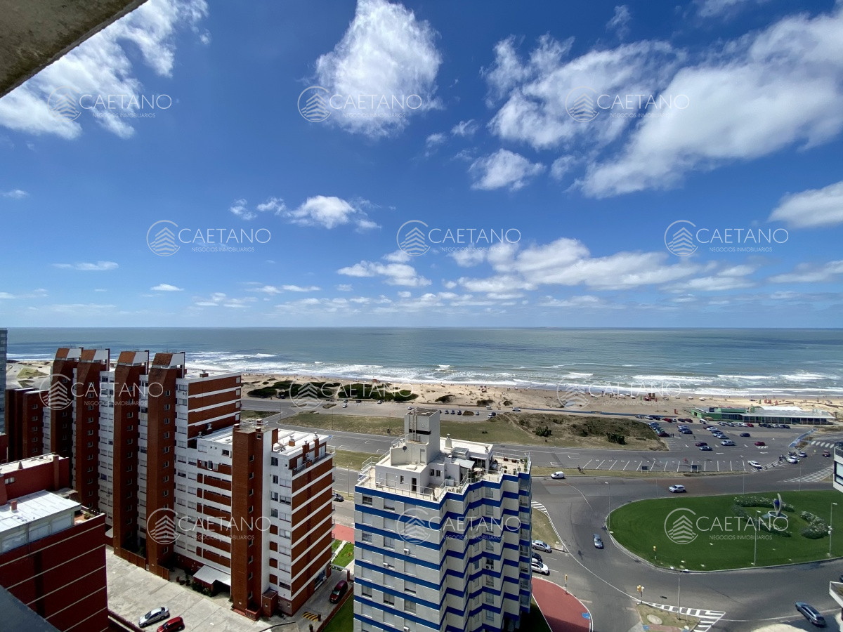 Penthouse en primera linea Brava