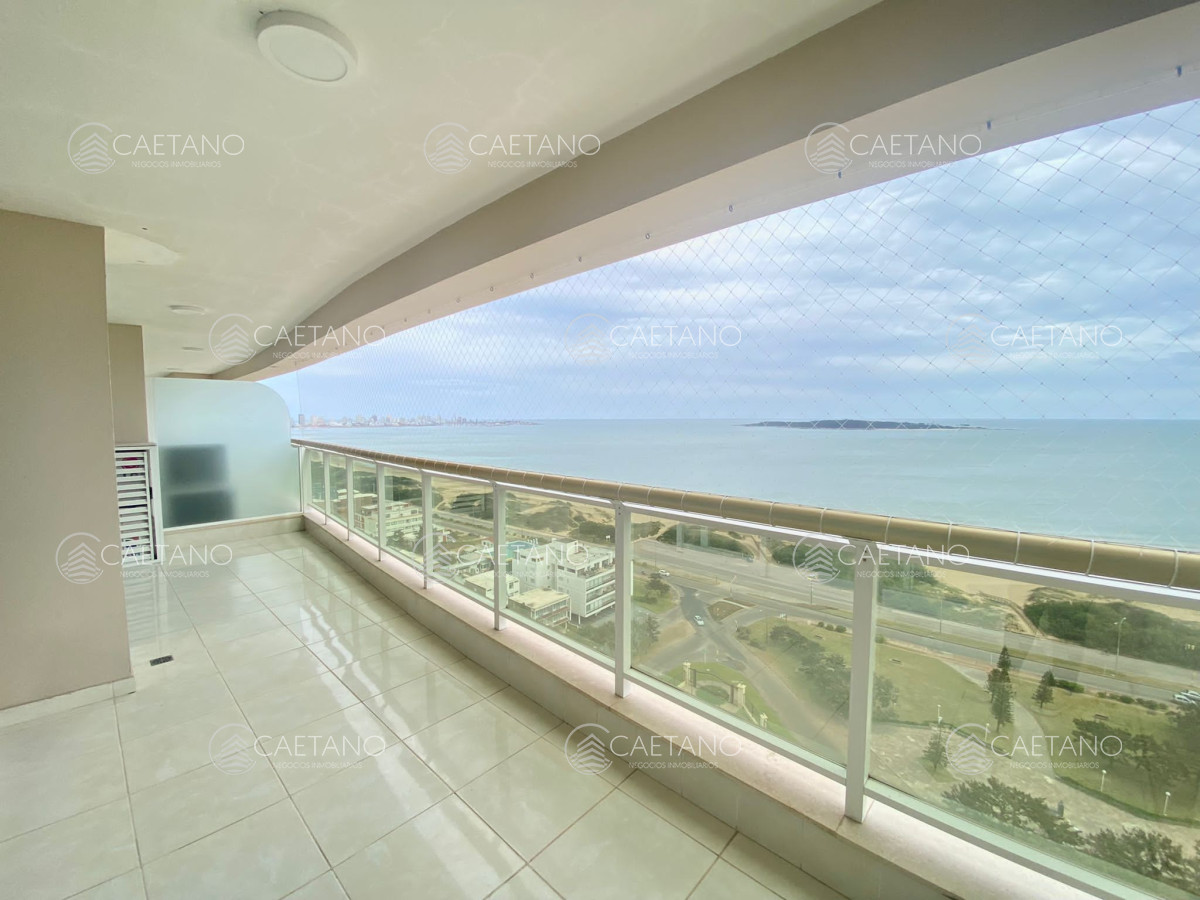Venta Apartamento 3 dormitorios Playa mansa Punta del Este