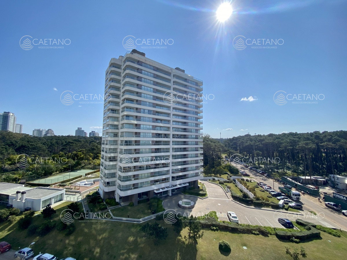 Excelente apartamento en Playa Brava