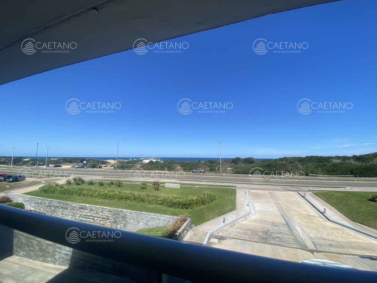 Venta apartamento frente al mar 3 dormitorios