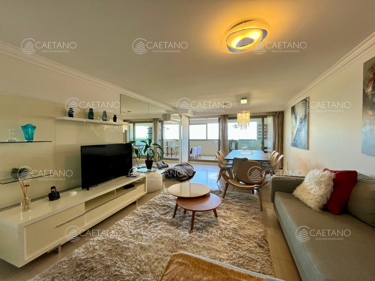 Venta imperiale 3 dormitorios. Playa brava, Punta del Este  - DMC16058A