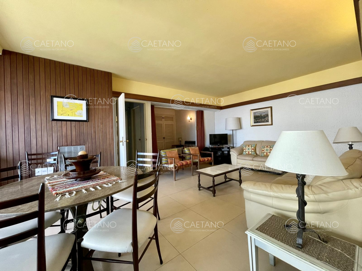 venta apartamento 2 dormitorios. Península, Punta del Este   - DMC3212A