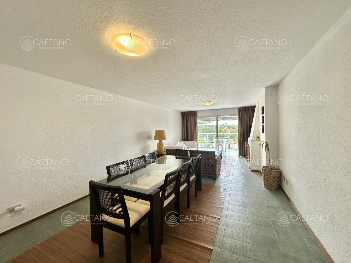 Venta Departamento   3 Dormitorios 3 Baños   Primera linea Playa Mansa - GoPunta - Portal Inmobiliario de Punta del Este - Maldonado