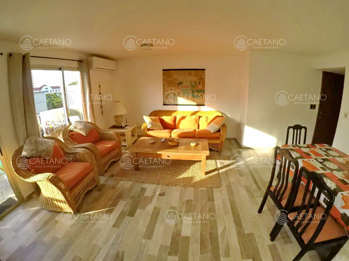 Vendo apartamento 3 dormitorios reciclado en PenÃ­nsula, Punta del Este