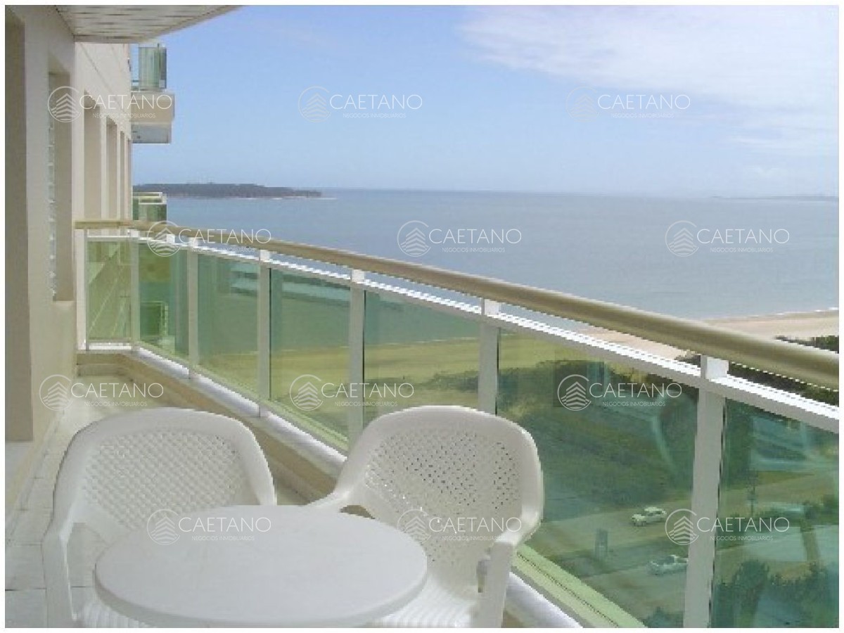 Apartamento en Alquiler y Venta, primera lÃ­nea, vista franca al mar, Punta del Este