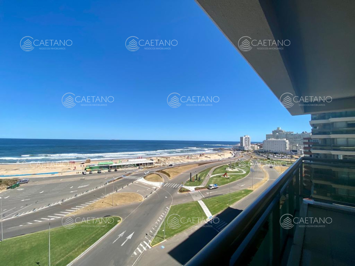 Excepcional apartamento esquinero en Imperiale I