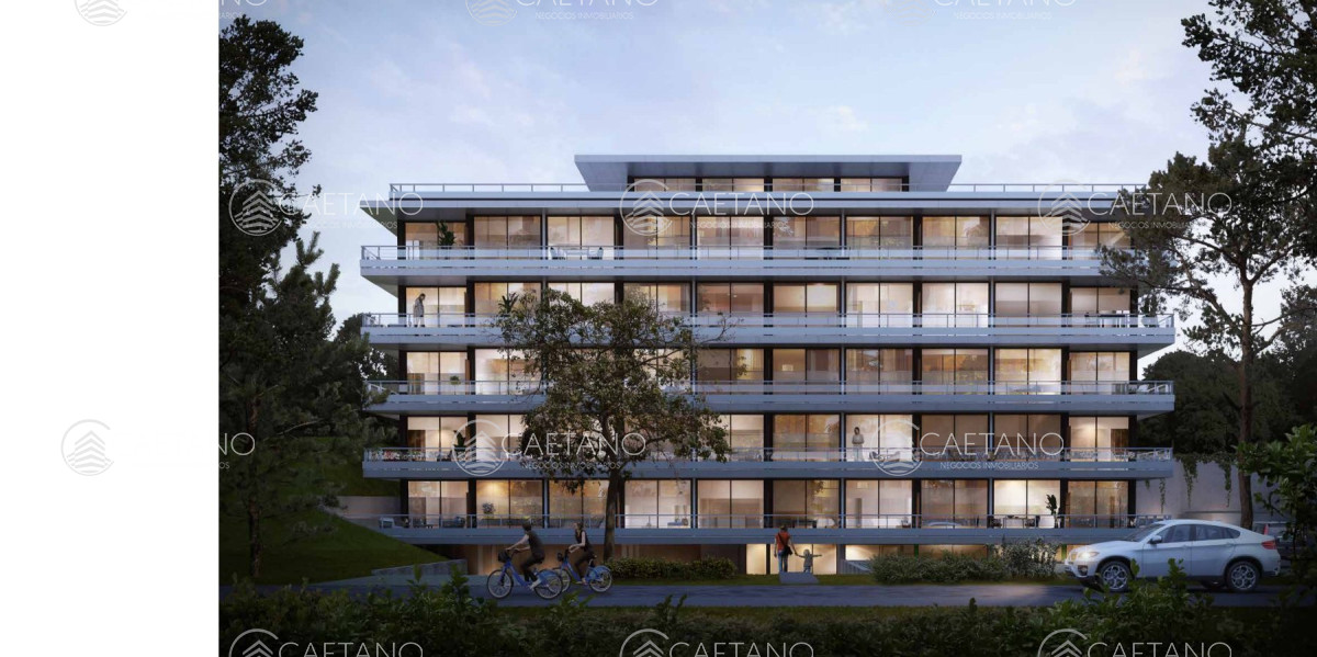 Venta apartamento 2 dormitorios Playa mansa, Punta del Este. 
