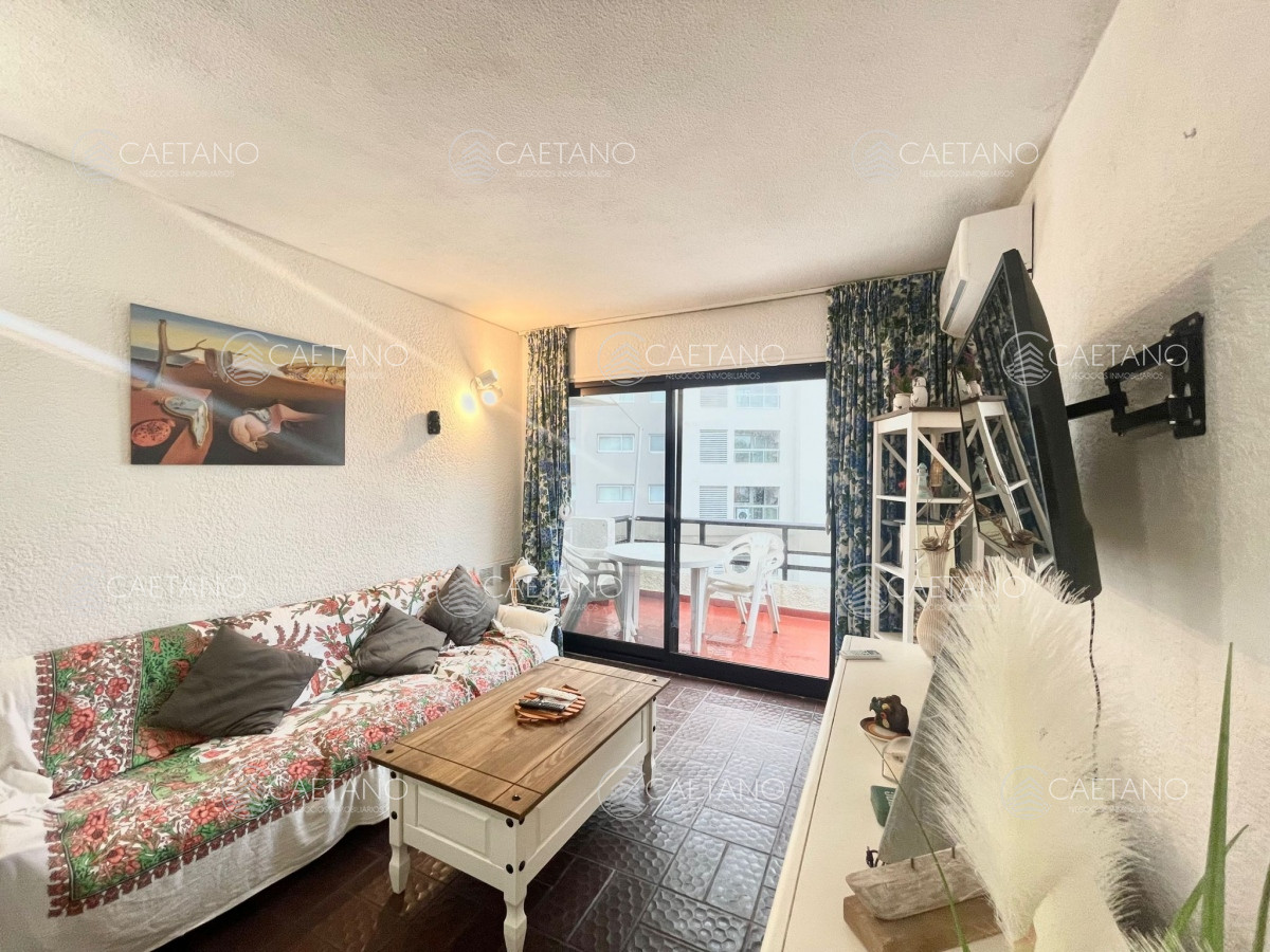 Venta apartamento 1 dormitorio y medio Punta del Este 