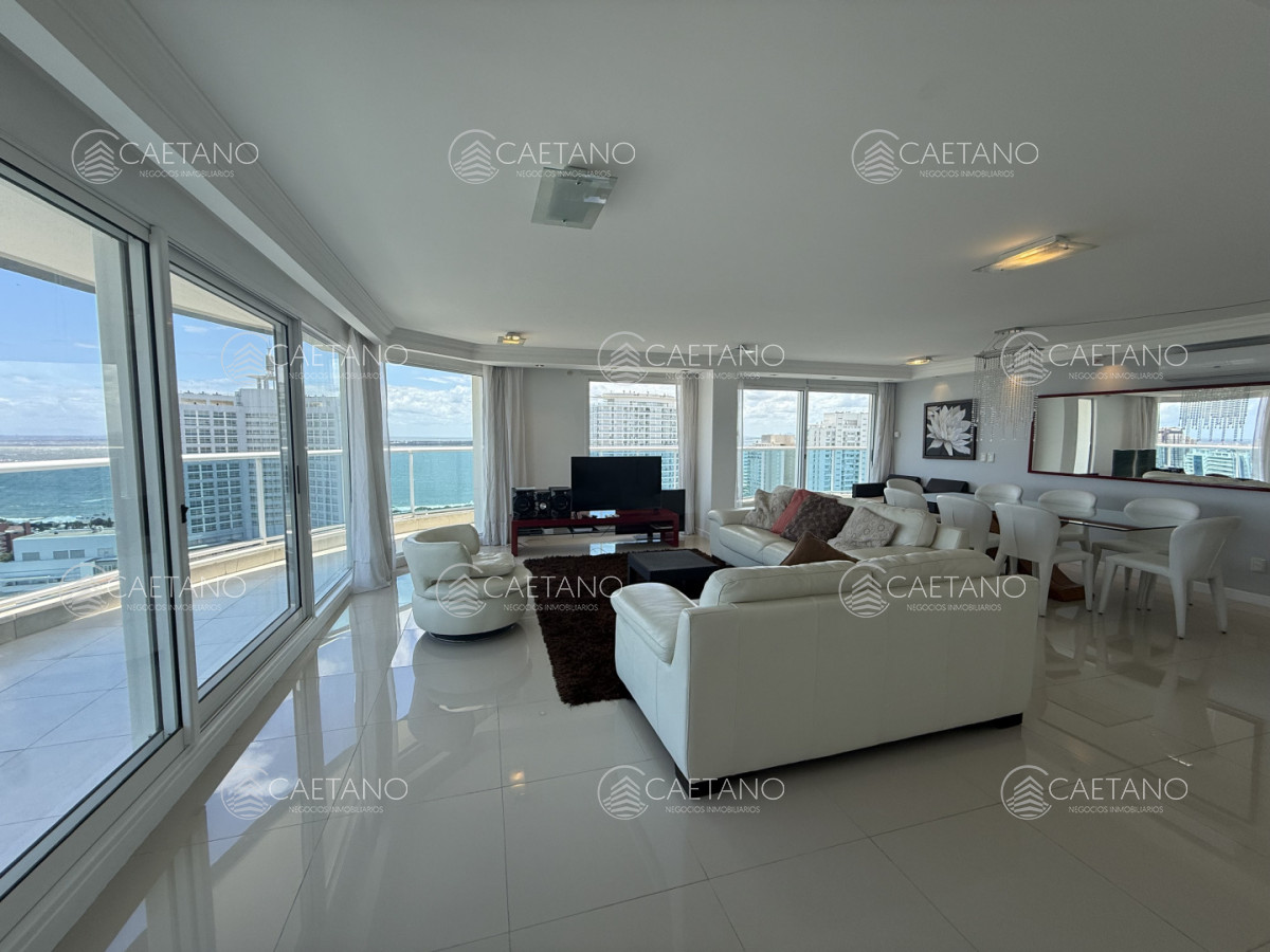 Apartamento 3 dormitorios mas dependencia alquiler temporario - DMC16132A