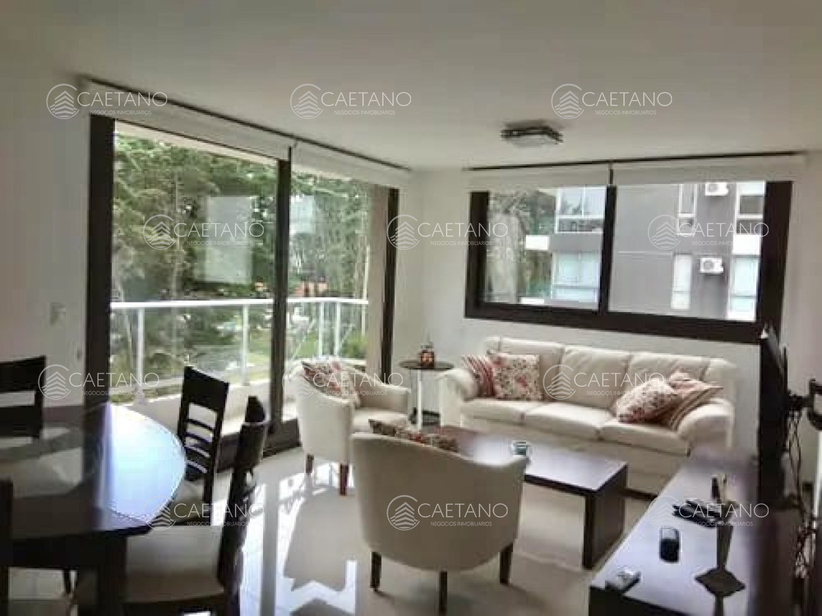 Alquiler invernal apartamento 2 dormitorios. Roosevelt, Punta del Este.  - DMC13657A