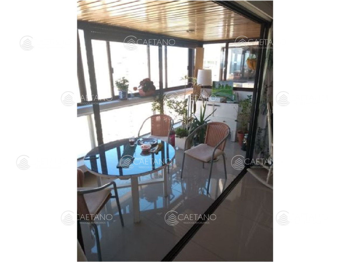Excelente opción para vivir todo el año y o vacacionar, ya que se encuentra rodeado de todos los servicios y frente al mar (playa brava) - DMC6536A