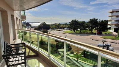 Venta espectacular apartamento frente al mar en Punta del Este - 3 dormitorios