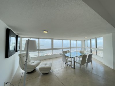 Venta apartamento 3 dormitorios más dependencia Península Punta del Este 