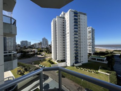 Venta apartamento, punta del este, playa brava