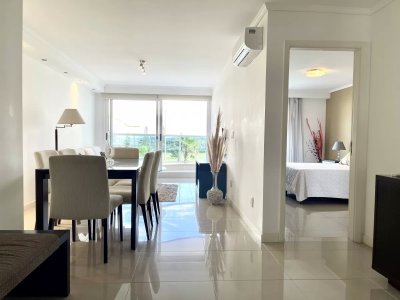 Venta apartamento 2 dormitorios playa mansa Punta del Este