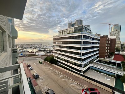 Venta apartamento 3 dormitorios. Penisnuala, Punta del Este. 